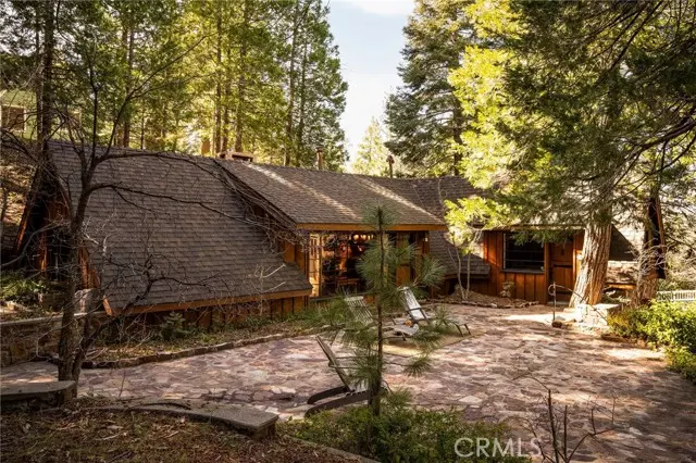 324 Summit Drive, Lake Arrowhead, CA 92352