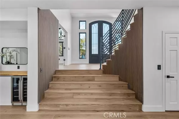 Anaheim Hills, CA 92808,7460 East Hummingbird Circle