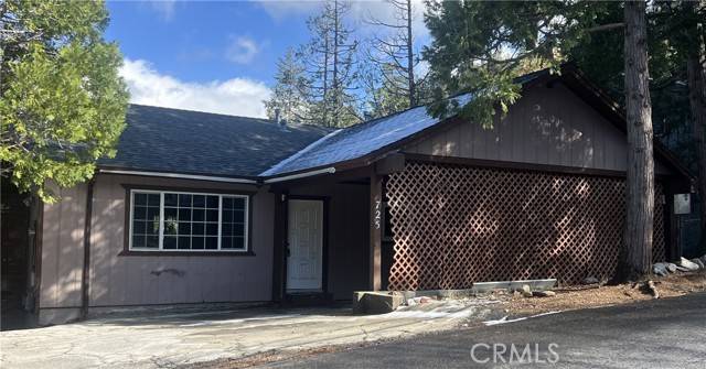 725 Tyrol Drive, Crestline, CA 92325