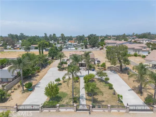 Fontana, CA 92335,9408 Poplar Avenue