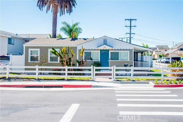 7822 Sycamore Drive,  Huntington Beach,  CA 92647