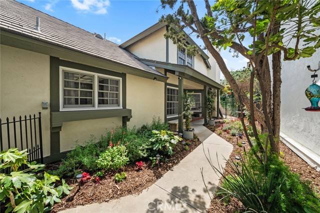 Anaheim Hills, CA 92807,5946 East Calle Principia