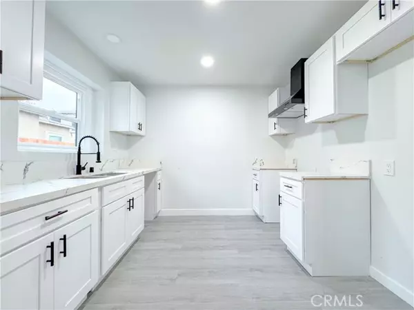 Long Beach, CA 90805,5557 Lemon Avenue