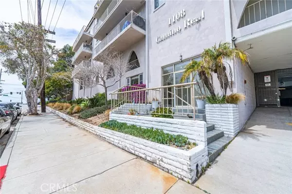 Redondo Beach, CA 90277,1108 Camino Real