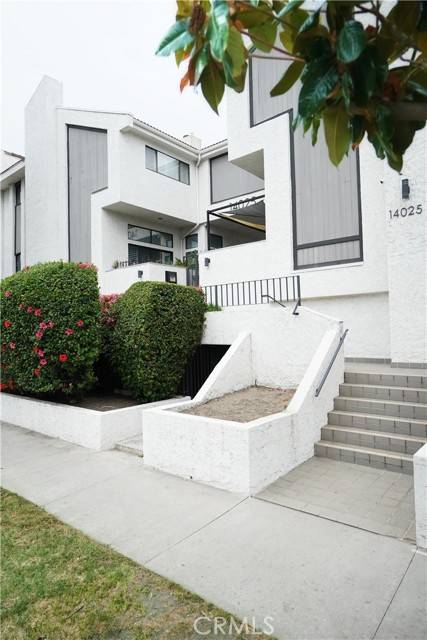 14025 Riverside Drive, Sherman Oaks, CA 91423