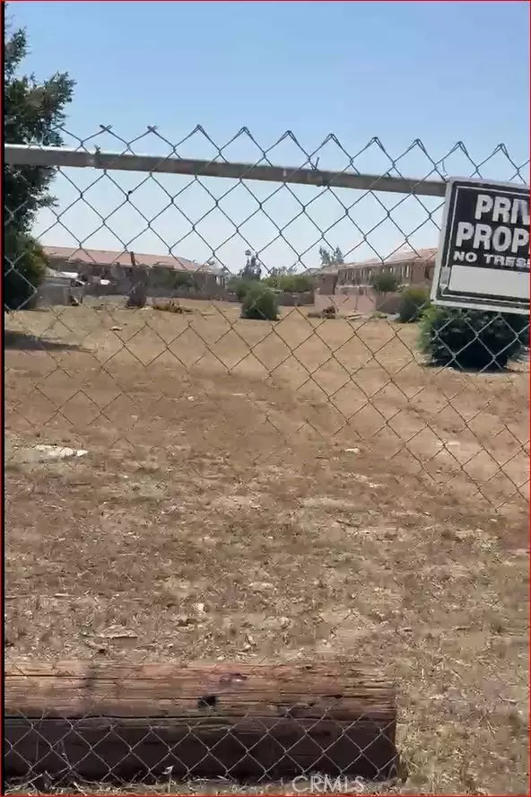 Fontana, CA 92335,8566 Cypress Avenue
