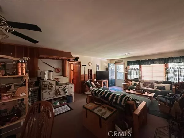 Angelus Oaks, CA 92305,6005 Maries