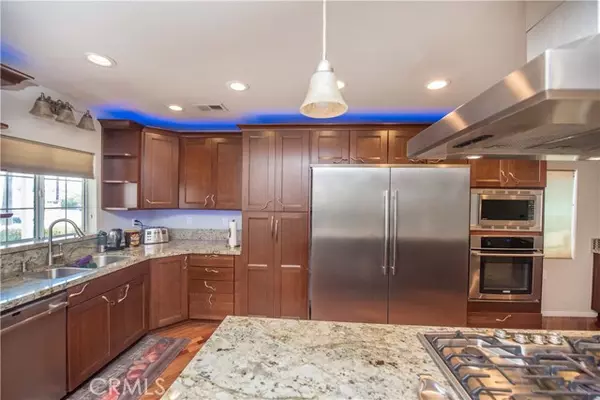 Fontana, CA 92335,9378 Palmetto Avenue