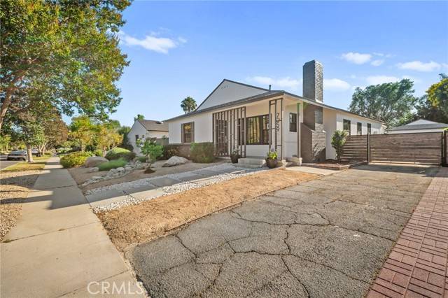 Van Nuys, CA 91405,7059 Cantaloupe Avenue