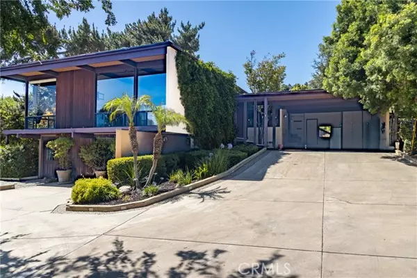 1653 West Cypress Avenue, Redlands, CA 92373