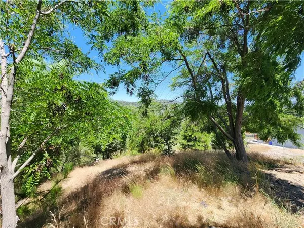 Running Springs, CA 92382,31912 Encina Way