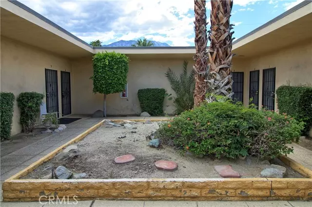 Palm Springs, CA 92264,567 Desert Way