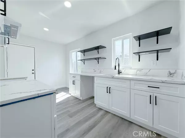 Los Angeles, CA 90059,2109 East 113th Street
