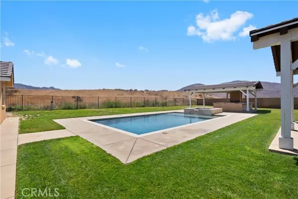 3086 Crystal Ridge Lane, Colton, CA 92324