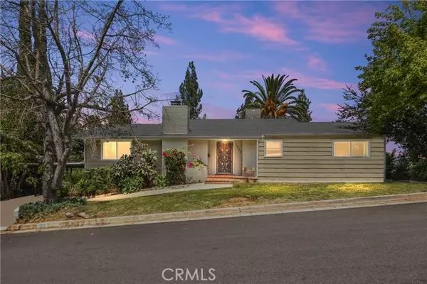 1327 Monterey Street, Redlands, CA 92373