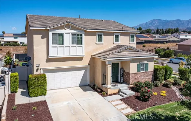 216 Colonial Drive, Calimesa, CA 92320