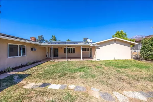 Yucaipa, CA 92399,35345 Panorama