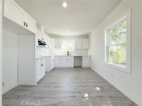 Compton, CA 90220,511 North Albertson