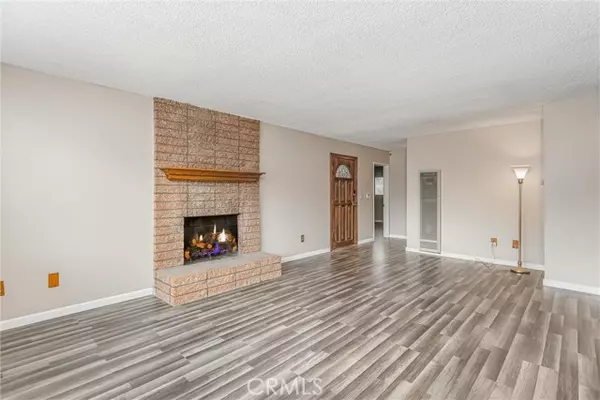 Hesperia, CA 92345,16182 Spruce Street