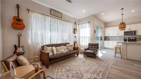 Corona, CA 92883,4173 Horvath Street