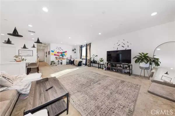 Hesperia, CA 92344,13074 Rosamond Court