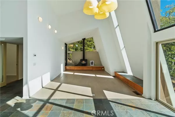 Running Springs, CA 92382,22 Holly Drive