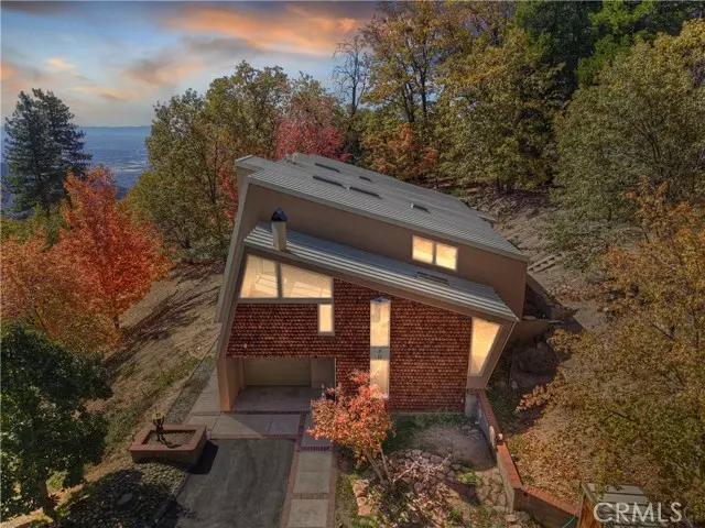 22 Holly Drive, Running Springs, CA 92382