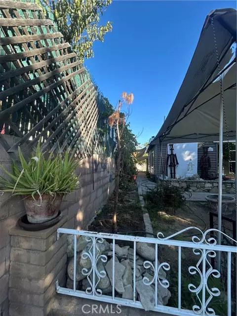 Colton, CA 92324,467 West G Street