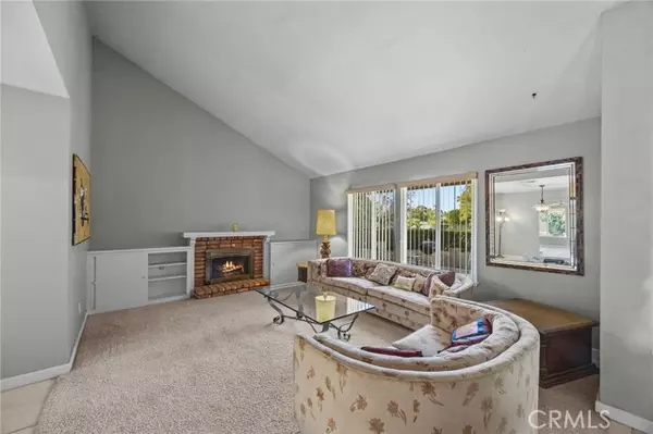 Corona, CA 92878,1233 Dale