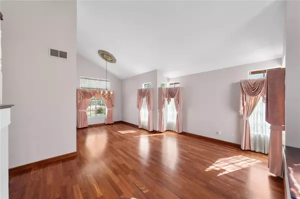 Corona, CA 92882,1611 San Almada