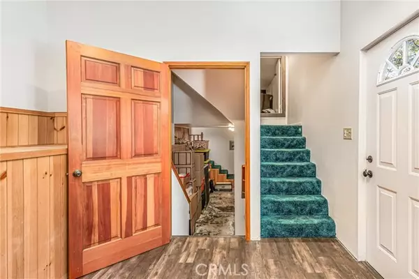 Angelus Oaks, CA 92305,5879 Mountain Creek Home