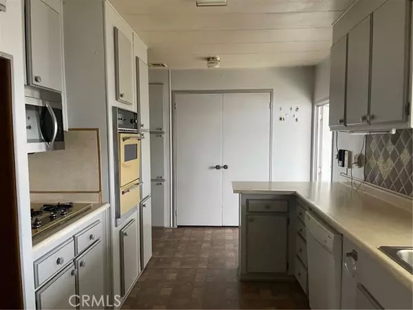 Hemet, CA 92544,44783 Cornish