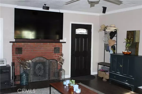 Ontario, CA 91762,312 West I