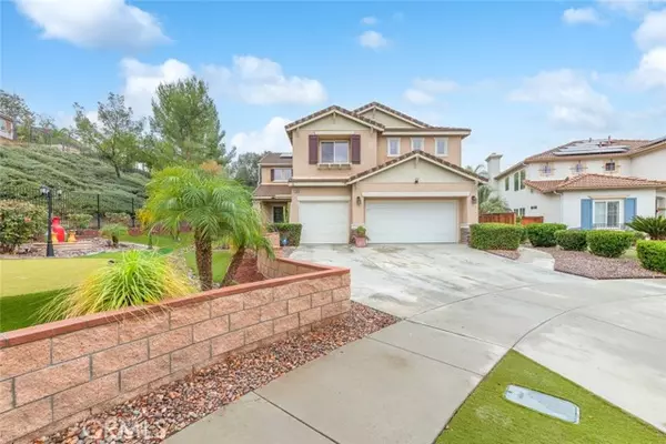Lake Elsinore, CA 92532,31923 Hyacinth Court