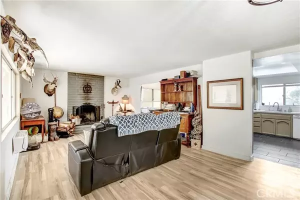 Fallbrook, CA 92028,2536 Valerie