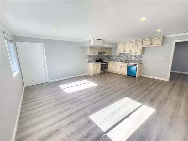 21217 De La Guerra, Woodland Hills, CA 91364