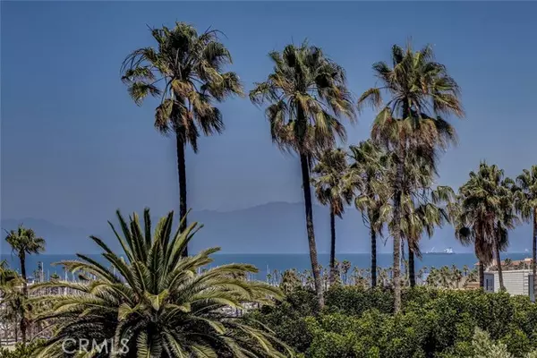 Redondo Beach, CA 90277,510 The Village