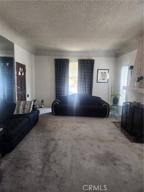 Los Angeles, CA 90044,1019 West 84th Street