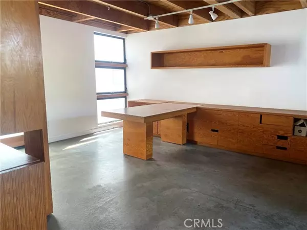 Venice, CA 90291,1113 Electric Avenue