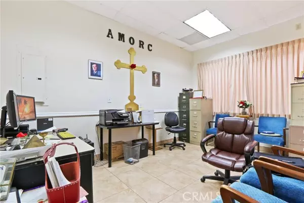 Long Beach, CA 90810,3674 Santa Fe Avenue