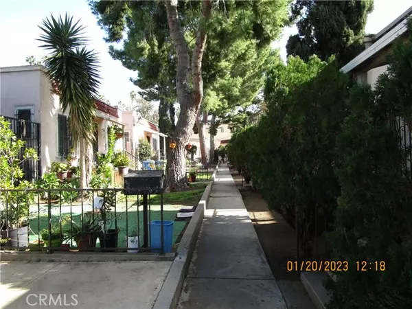 Los Angeles, CA 90027,1802 North Western Avenue
