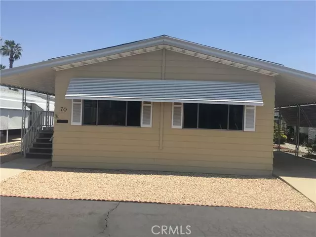 1525 West Oakland Avenue, Hemet, CA 92543