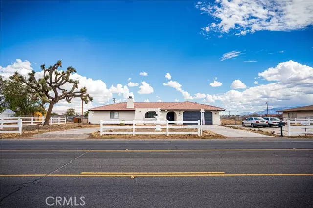 13553 Kiowa Road, Apple Valley, CA 92308