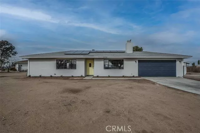 22780 Powhatan Road, Apple Valley, CA 92308