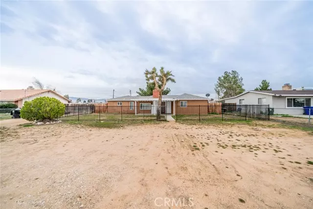 21829 Goshute Avenue, Apple Valley, CA 92307