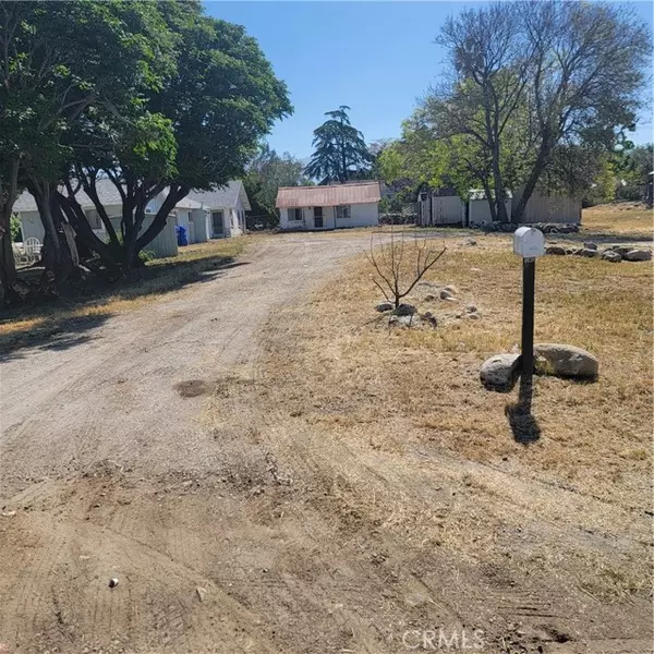 Mentone, CA 92359,1338 Turquoise Avenue