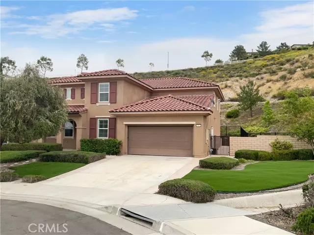 17122 Broken Rock Court, Riverside, CA 92503