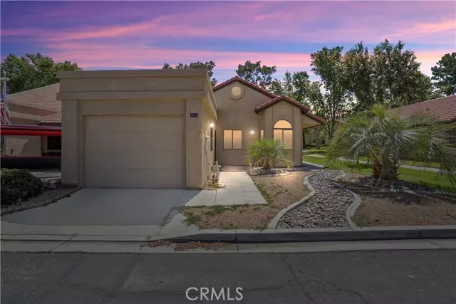 11635 Ash Street, Apple Valley, CA 92308