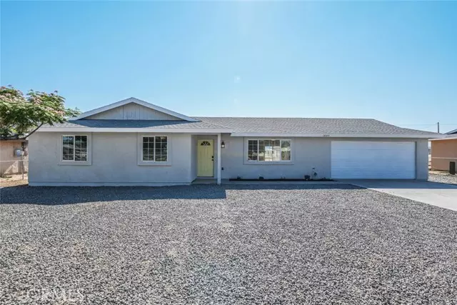 14373 Quinnault Road, Apple Valley, CA 92307