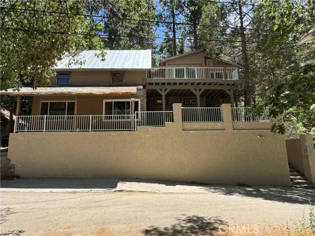 32745 Badger Lane, Arrowbear, CA 92382